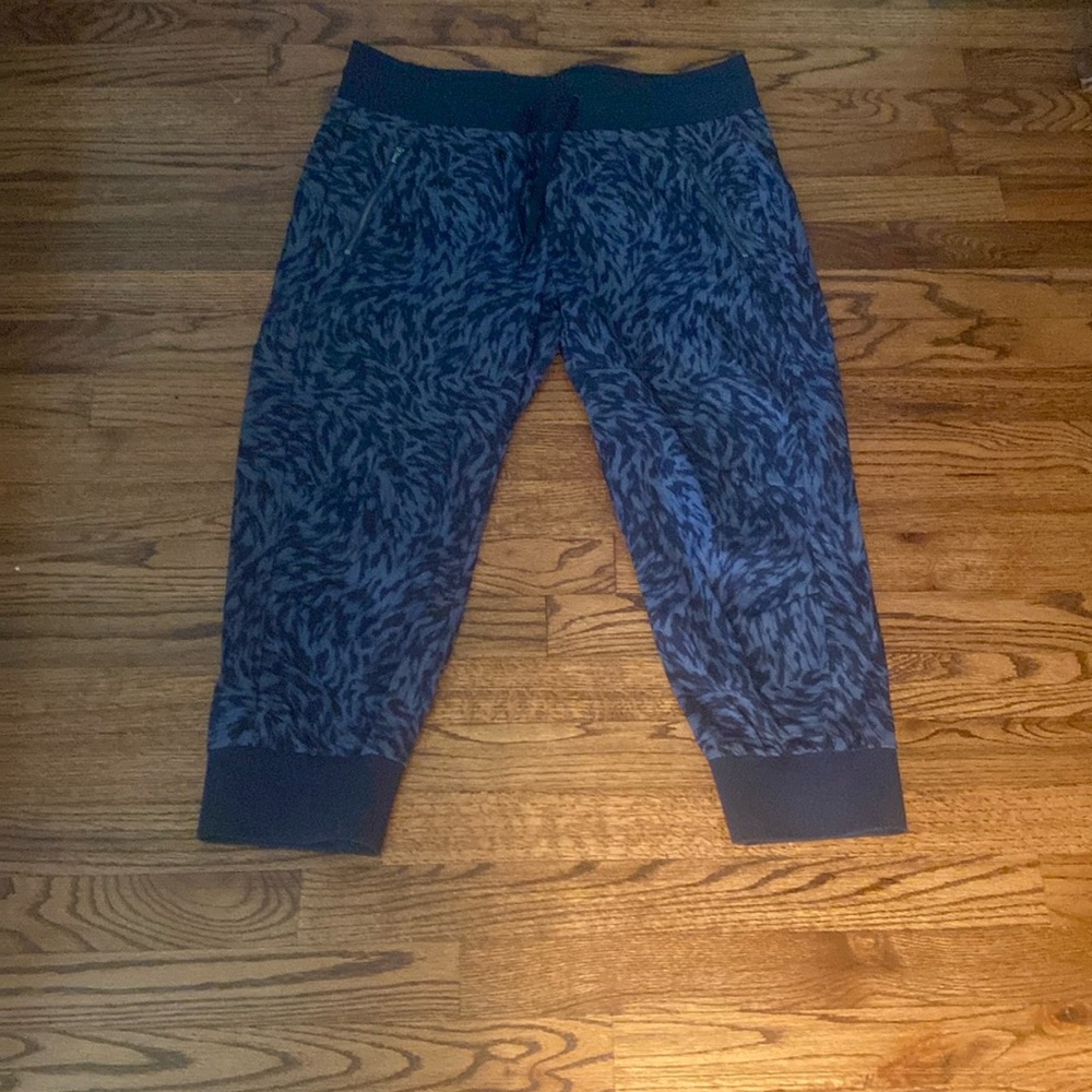 Athleta trekie north crop jogger